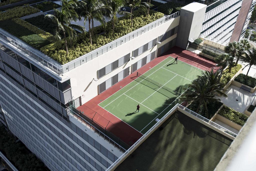 Dharma Home Suites Brickell Miami At One Broadway Exterior photo