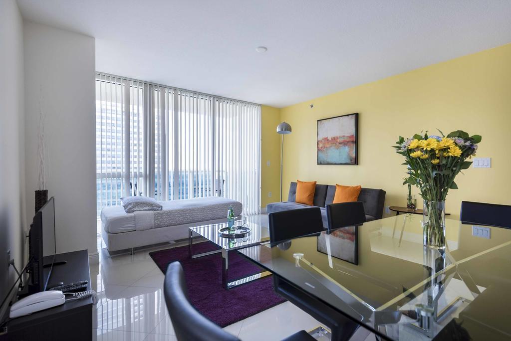 Dharma Home Suites Brickell Miami At One Broadway Room photo
